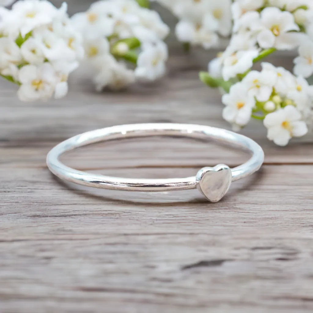 Dainty Heart Ring