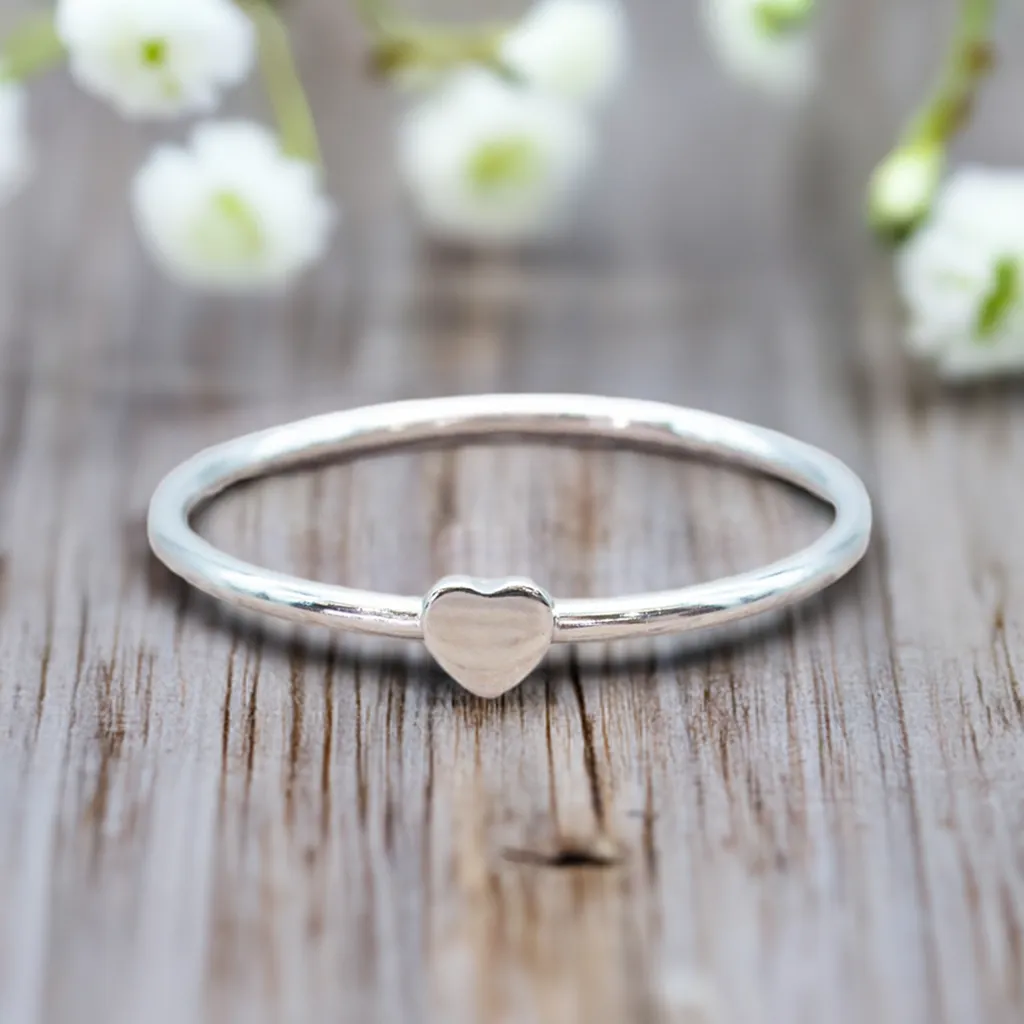 Dainty Heart Ring