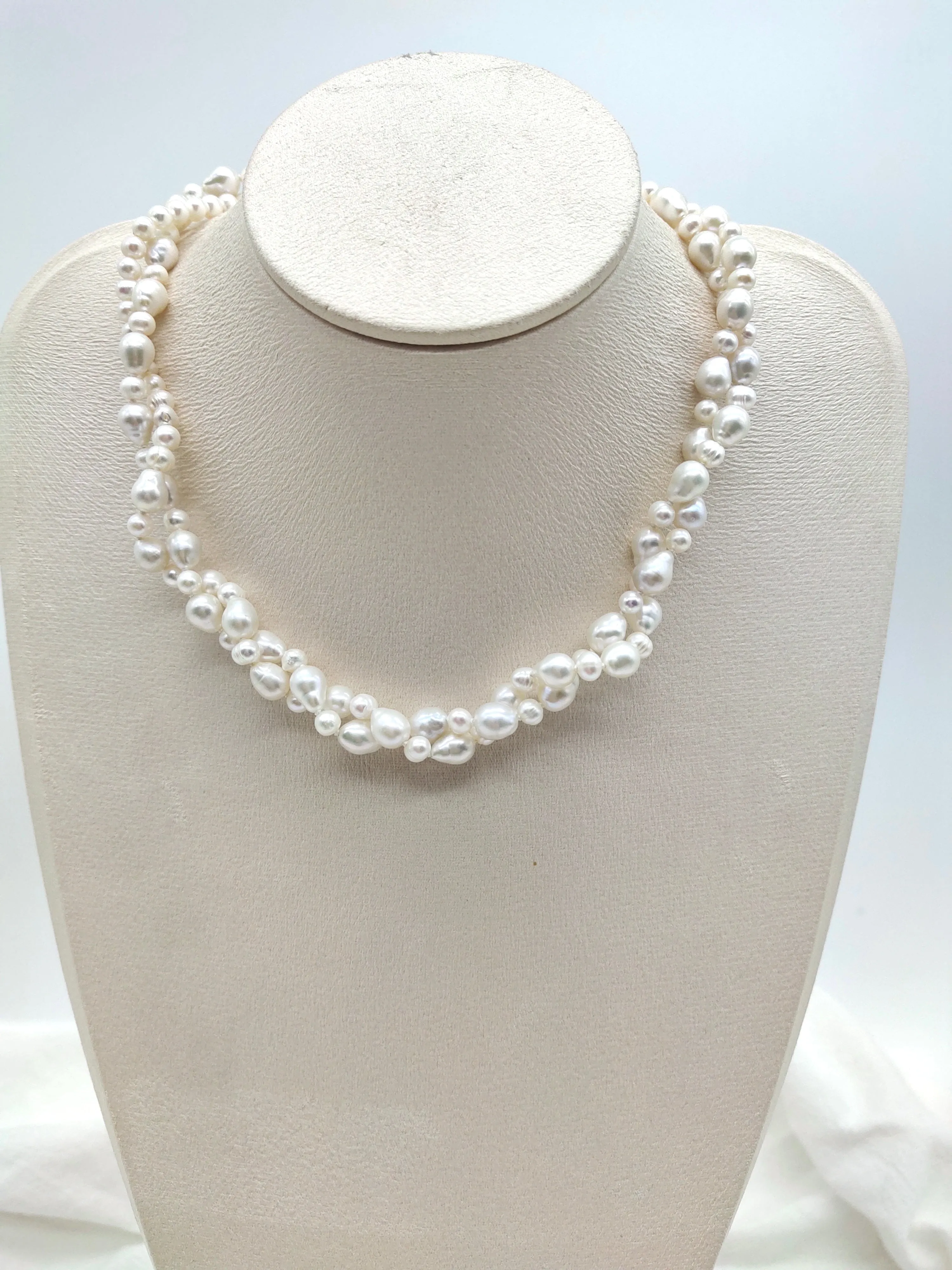 ELEGANT LONG NECKLACE - 90cm