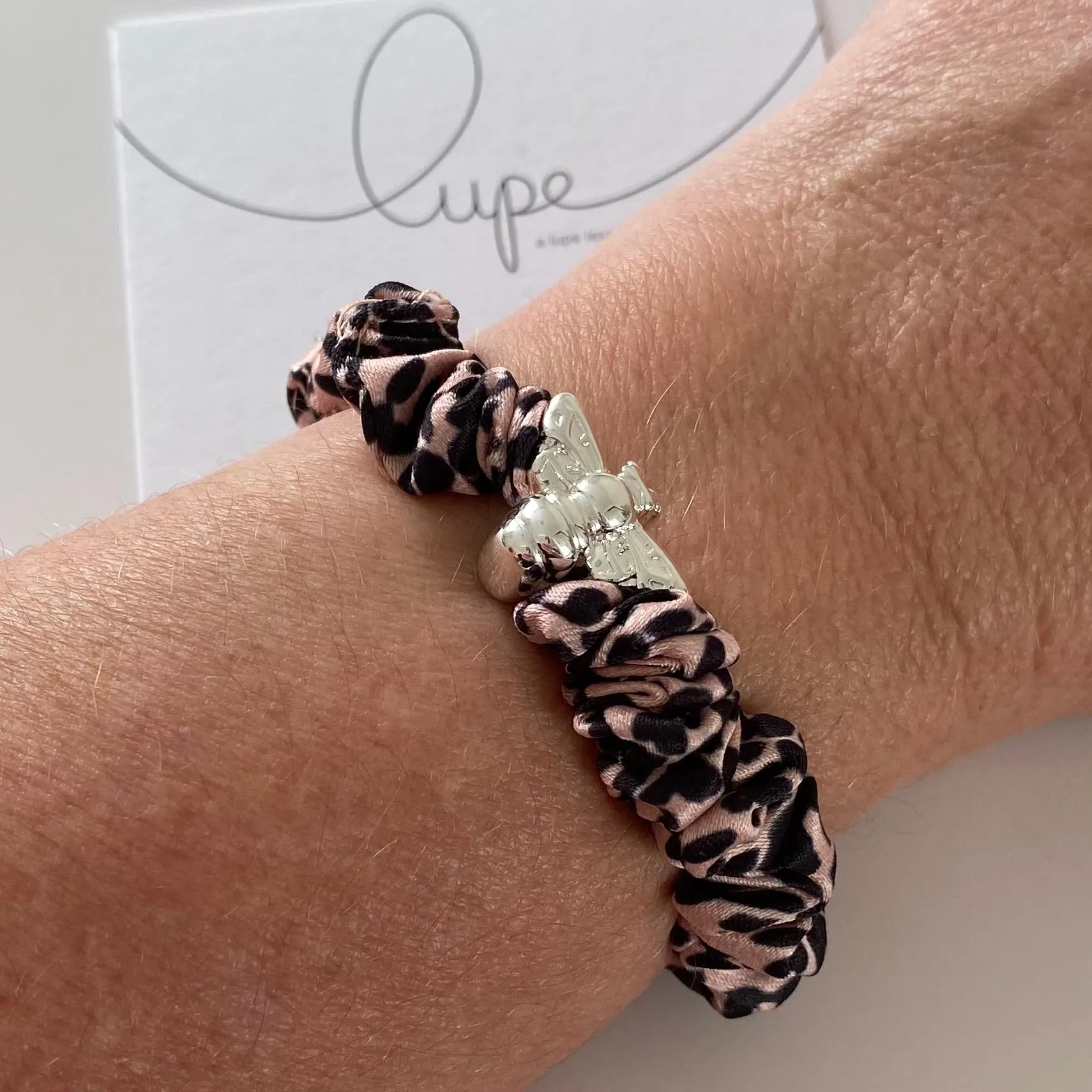 Lupe London Silk Scrunchie - Bee Leopard Silver